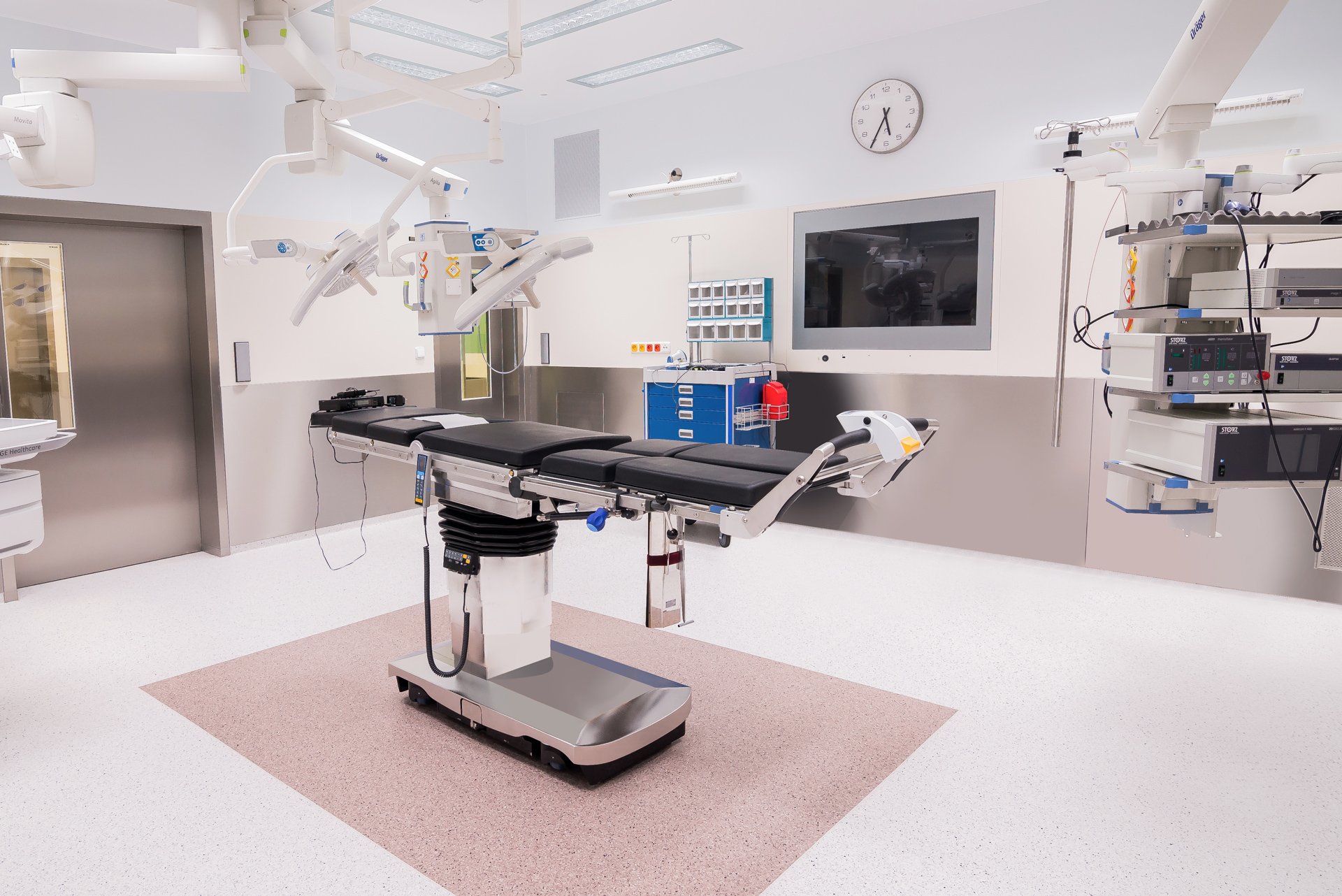 Fotografie skrinka-pro-monitor-pocitac-411-09-9_original.jpg